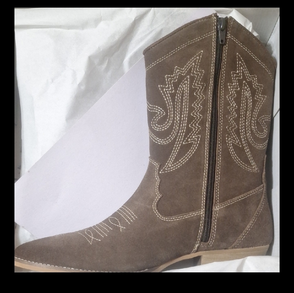 The AZALEA WANG Genuine Leather Moco Mocha Western Boot. Sz 11 - Picture 4 of 8